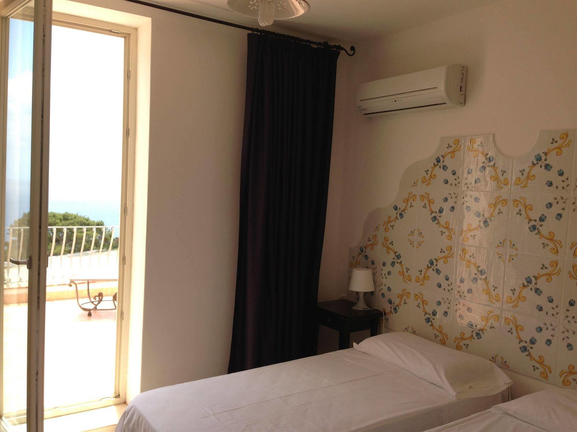 Hotel 4 Stagioni Capri Exteriör bild